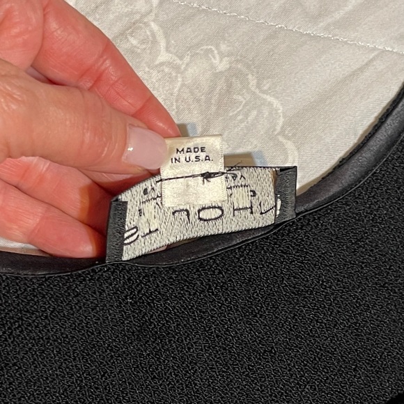 St JOHN Evening Top Black w/ Rhinestone Zippers - Picture 11 of 12